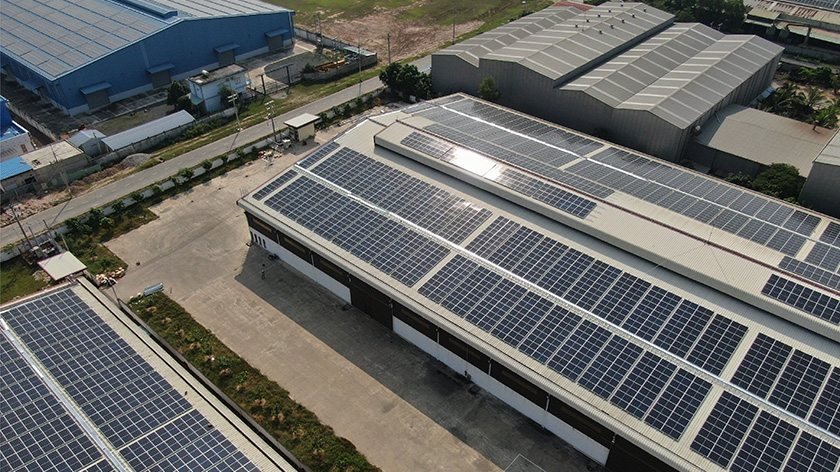GoodWe HT Series inverters on a factory rooftop